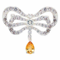 La broche Marie-Antoinette