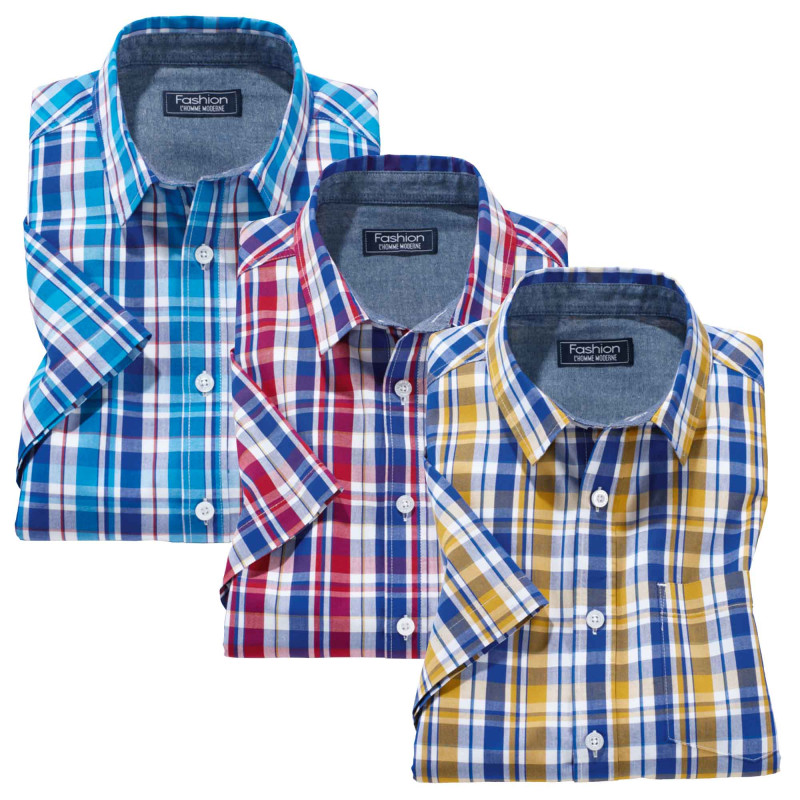 Les 3 chemisettes à carreaux (de même taille)