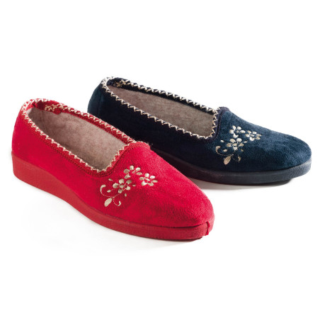 Les 2 paires de Chaussons brodés