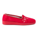 Les 2 paires de Chaussons brodés (5)