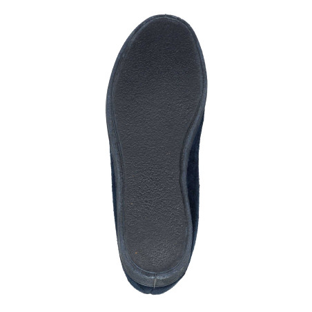 Les 2 paires de Chaussons brodés (10)