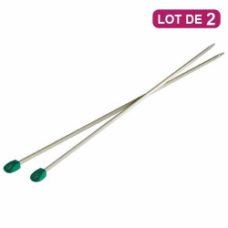 Les 2 aiguilles à tricoter...