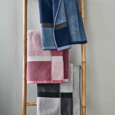 Serviette de toilette rose Ako BlanClarence®