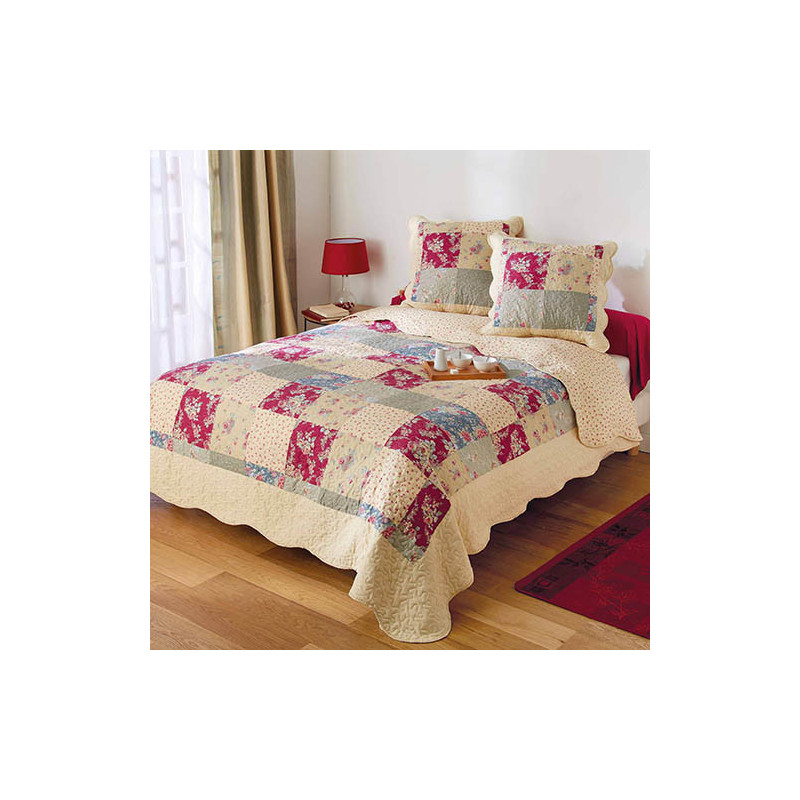 COUVRE-LIT PATCHWORK + 2 TAIES D'OREILLER OFFERTES